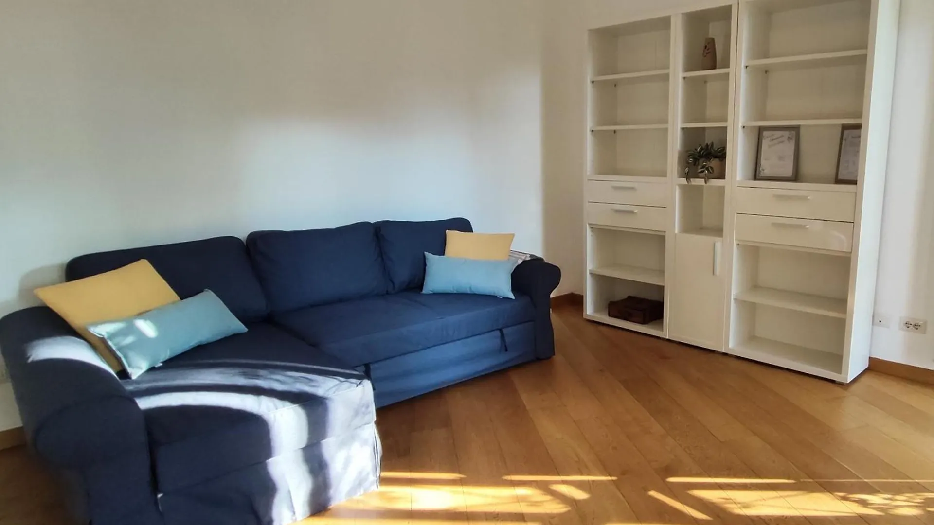 Hub 21052 Milan,Lakes,Mxp,A8,Train Station Busto Arsizio Italy